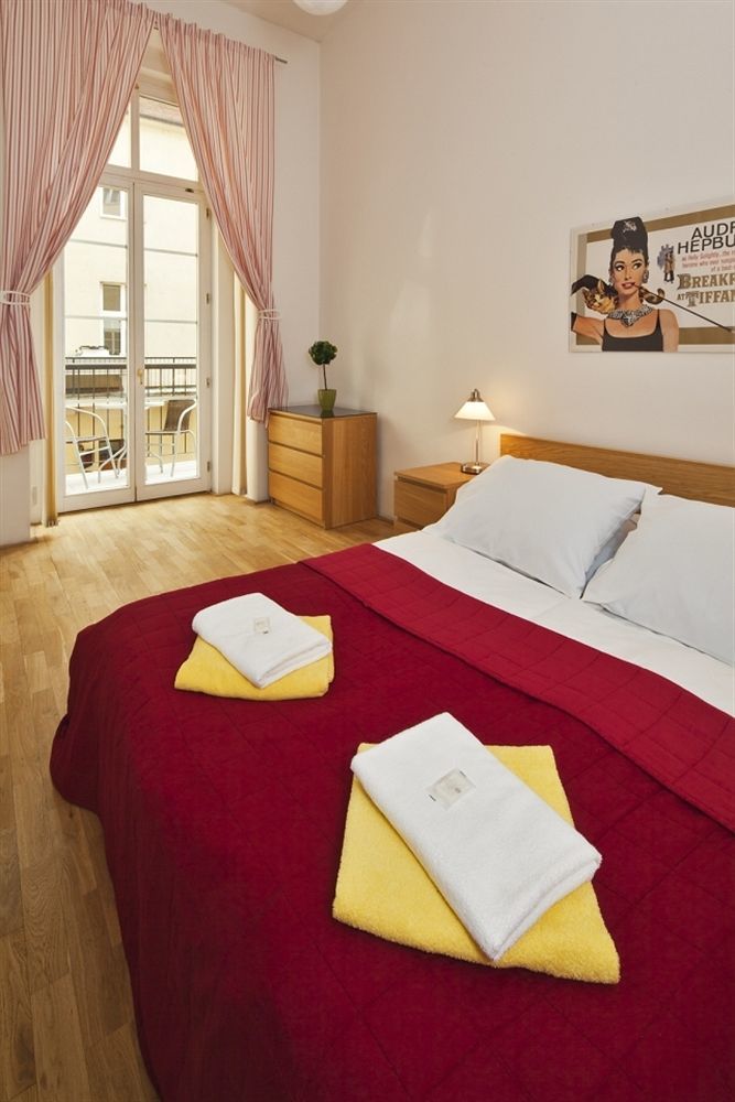 Picasso Apartments Prag Exterior foto
