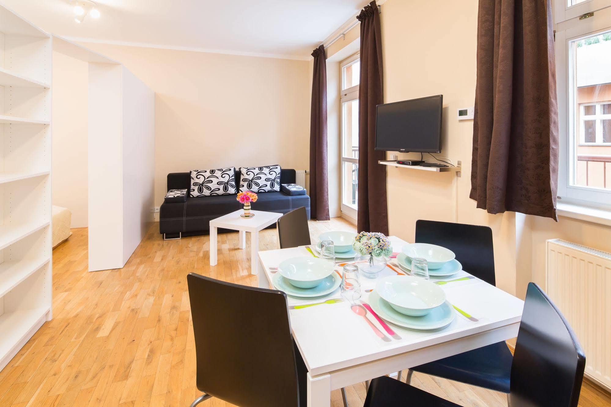 Picasso Apartments Prag Exterior foto